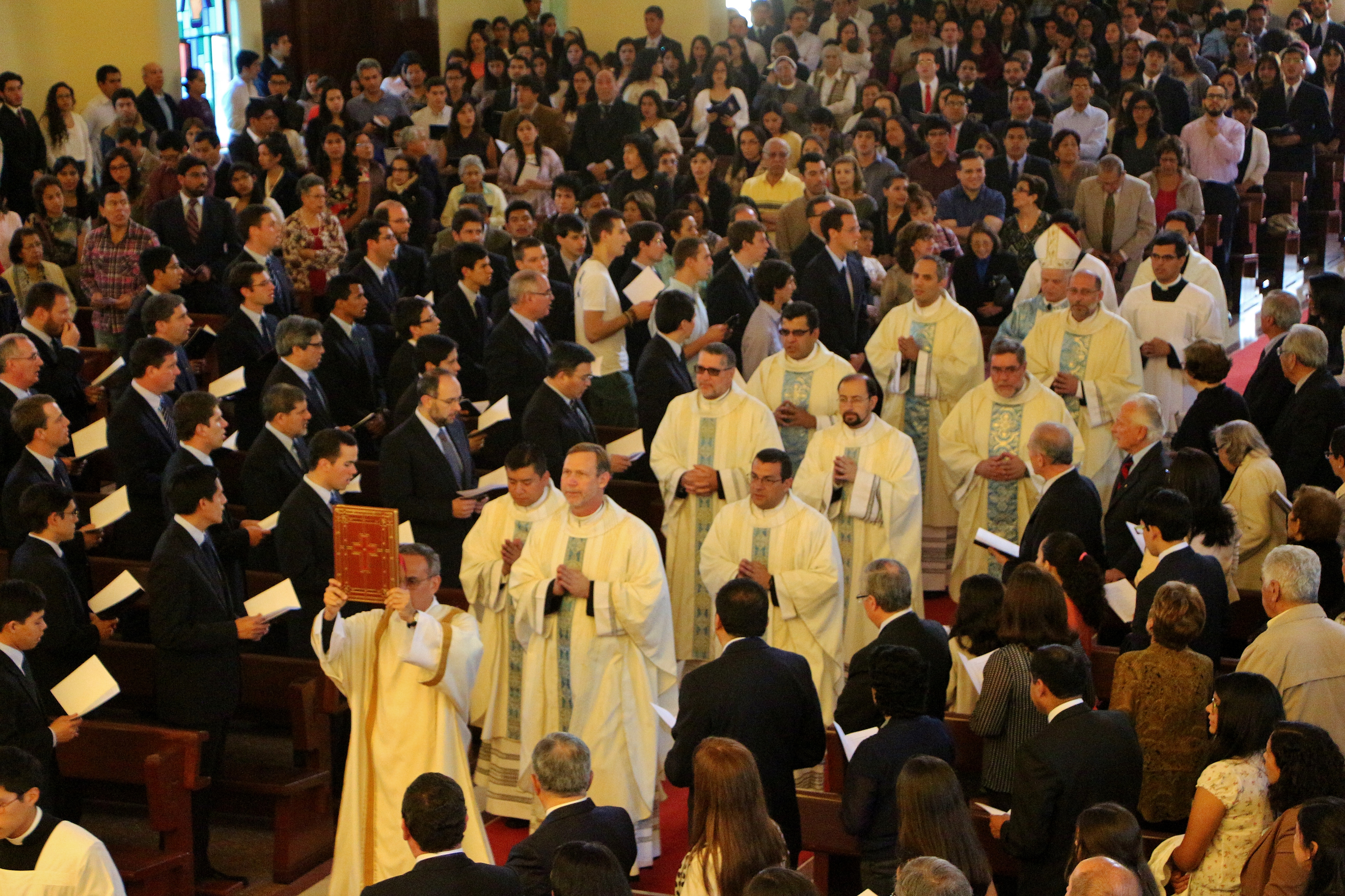 XLIV-Aniversario-del-Sodalicio-de-Vida-Cristiana-en-Lima-2015-3